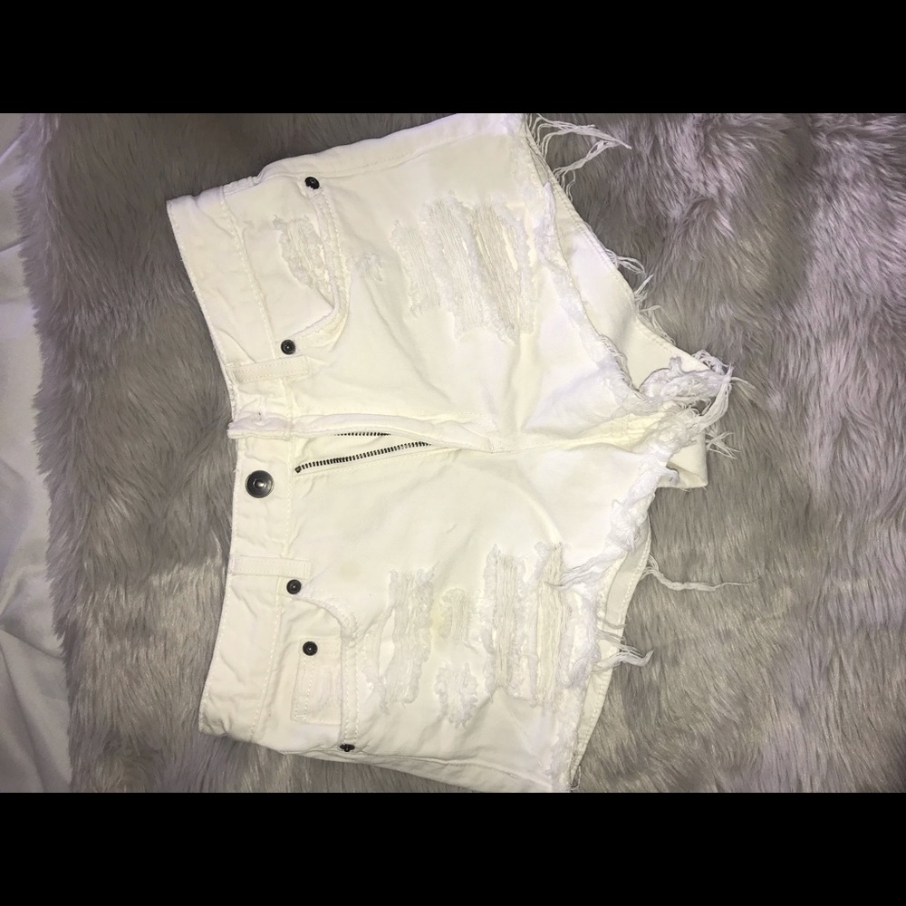 H&M white shorts